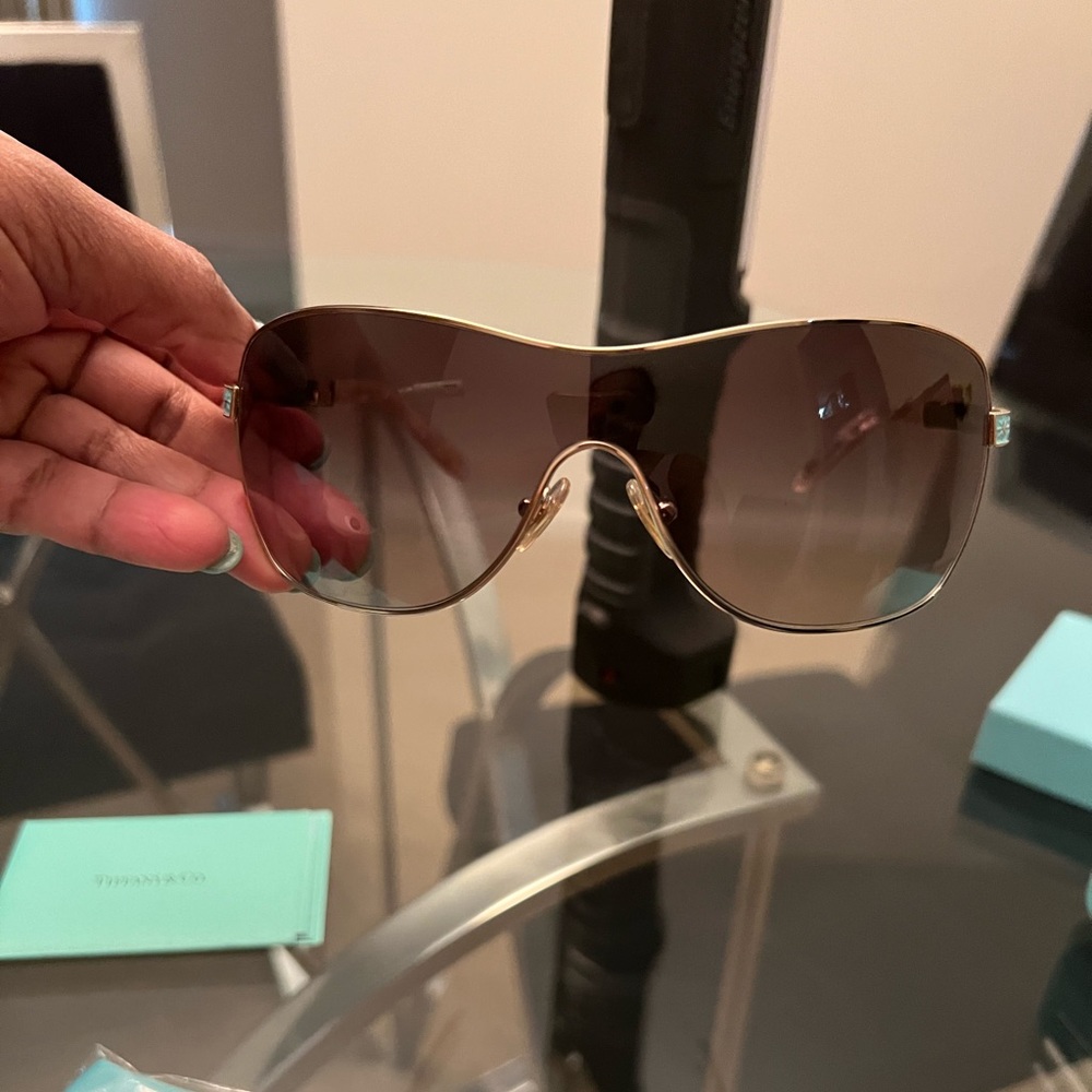Tiffany sunglasses 🕶️ only worn a few time, like NEW